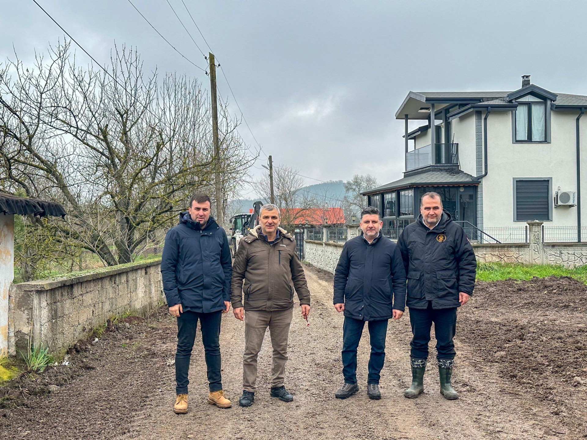 Söğütlü Belediyesi’nden Akarca Mahallesi’nde Parke Yol Çalışması