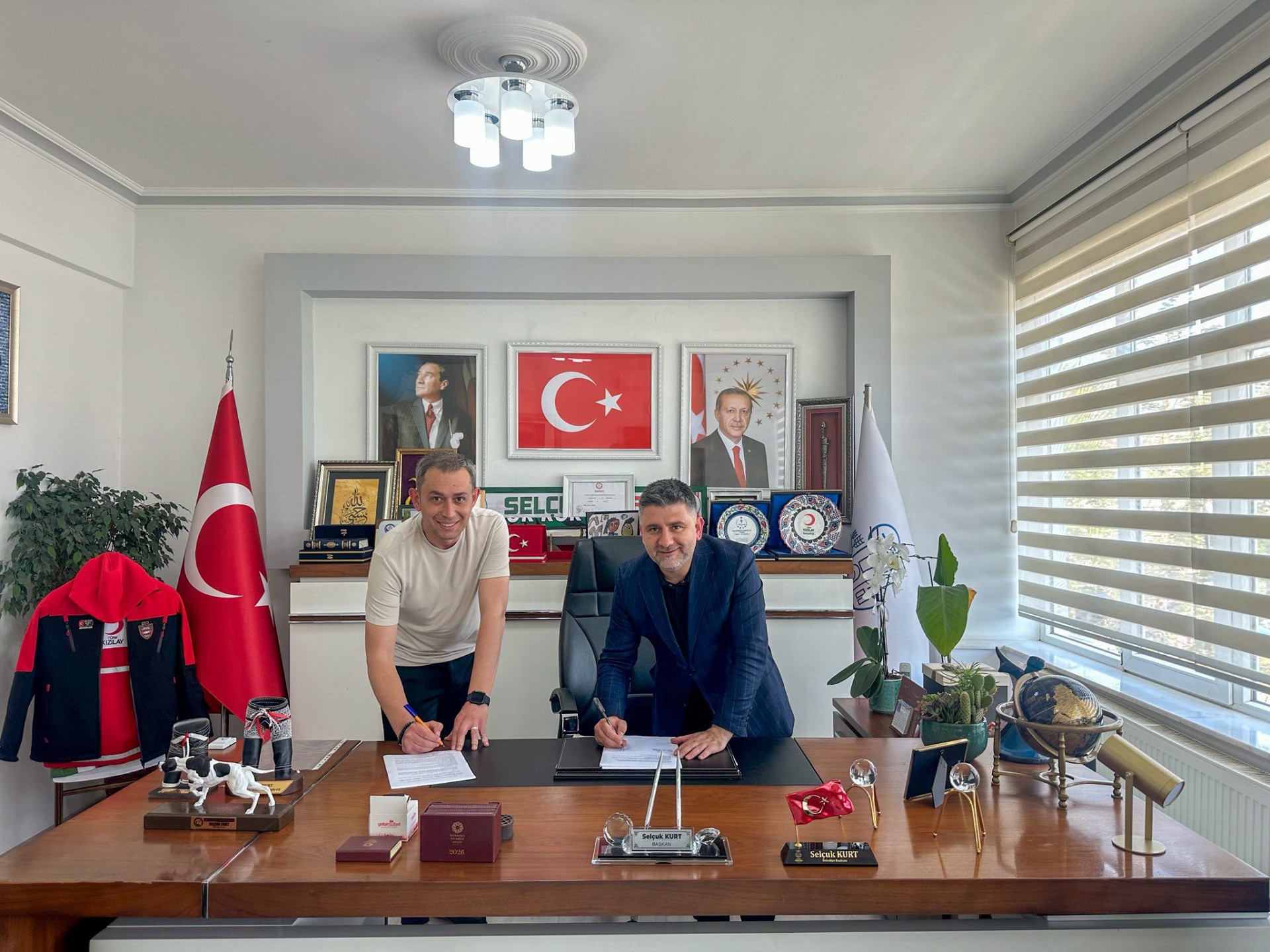 Söğütlü Belediyesi Elektrikli Araç Şarj İstasyonu Hizmete Açıldı