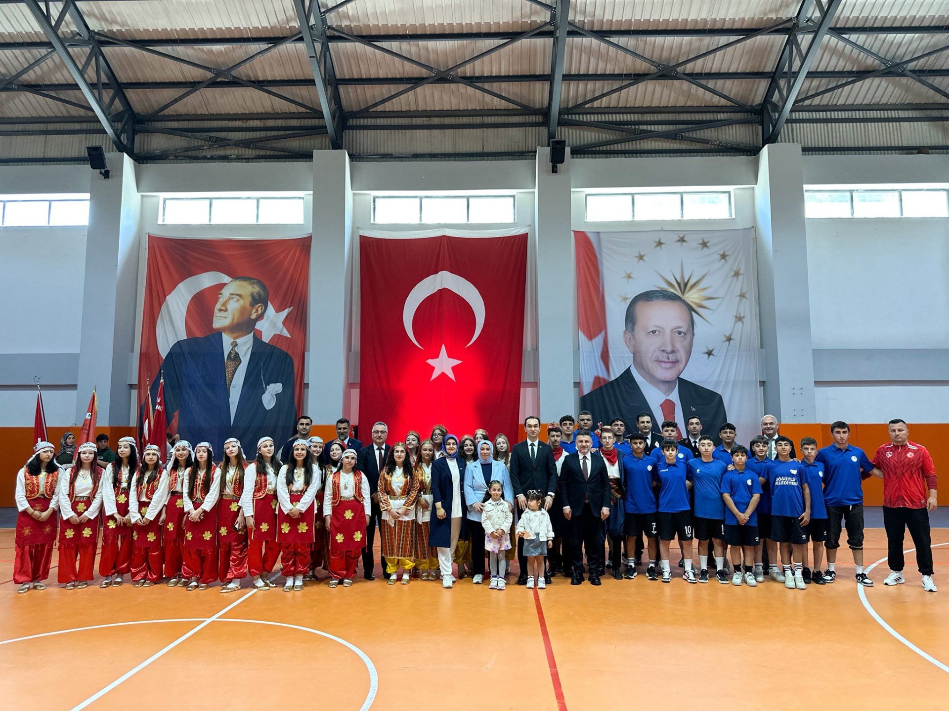 19 Mayıs’ın 107. Yıl Dönümü Söğütlü’de Gurur ve Coşkuyla Kutlandı